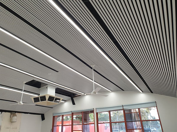 سقف کاذب لوکسالون - ویژگی‌های کلیدی انتخاب لوکسالون