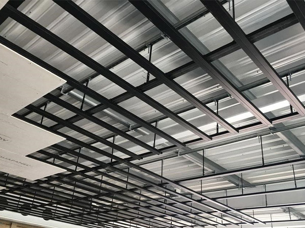 آشنایی با سقف کاذب فلزی و مزایای آن 11 سقف کاذب فلزی - پنل ریلی